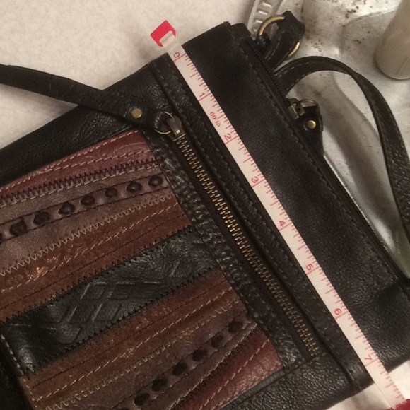 Beautiful Leather Fossil Crossbody Bag - Picture 6 of 7